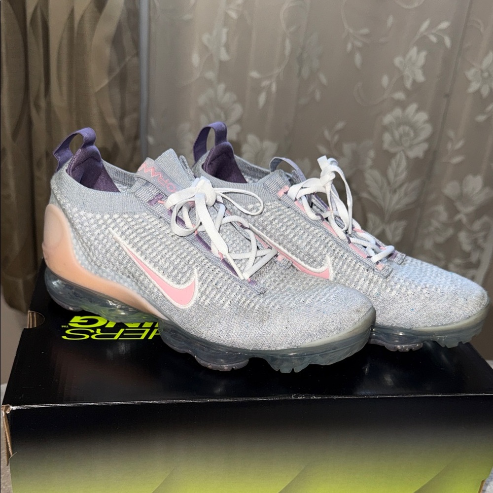 Nike Kids Light Gray and Soft Pink Sneakers